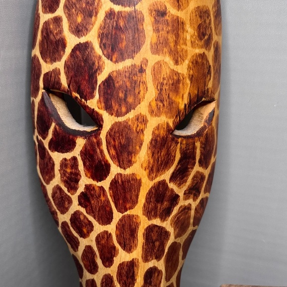 Vintage Estate Handcrafted Giraffe Mask Wall Art 15" - Picture 3 of 10